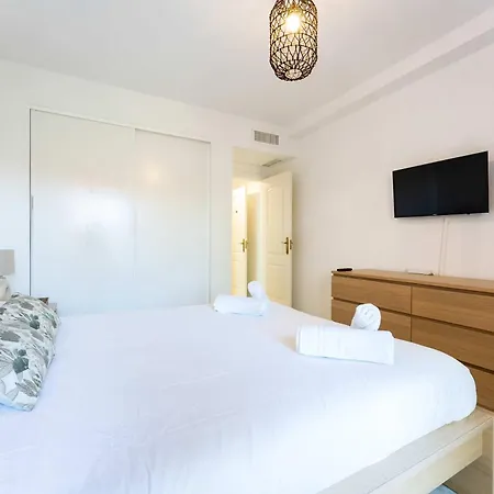 Bajo Con Acceso Directo Desde La Terraza A La Piscina Y Parking Privado En La Reserva De By Sunny Residences מארבלה