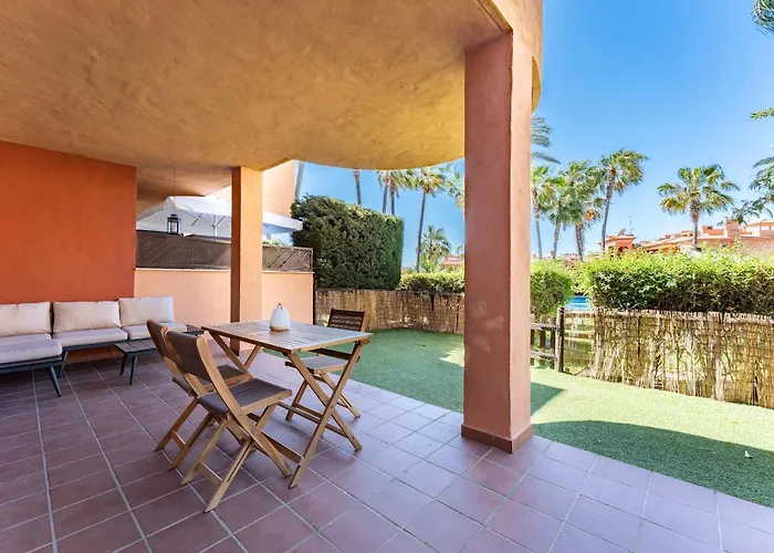 Apartmento En Con Acceso Directo A La Piscina! * Marbella