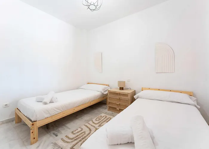 Apartmento En Con Acceso Directo A La Piscina! * Marbella