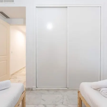 Apartmento En Con Acceso Directo A La Piscina! Marbella