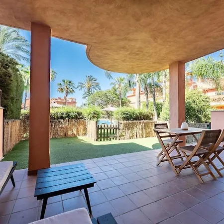 Apartmento En Con Acceso Directo A La Piscina!