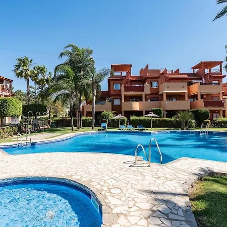 Apartmento En Con Acceso Directo A La Piscina! Marbella